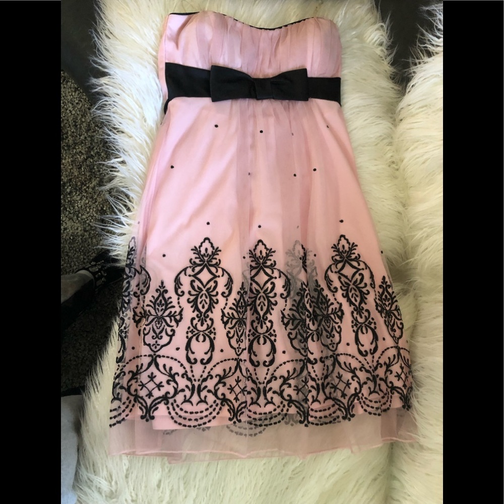 Juniors Dress Baby Pink & Black